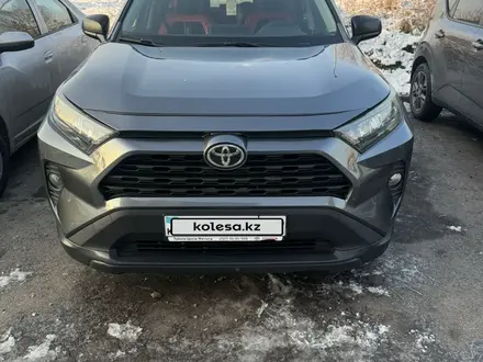 Toyota RAV4 2020 года за 14 500 000 тг. в Алматы