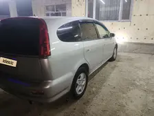 Honda Stream, 2001