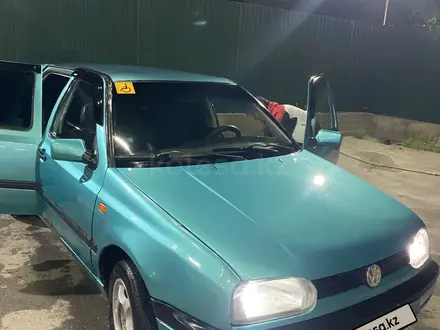 Volkswagen Golf 1996 года за 1 200 000 тг. в Шымкент – фото 4