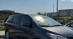 Toyota Sienna 2016 года за 15 500 000 тг. в Жанаозен – фото 4
