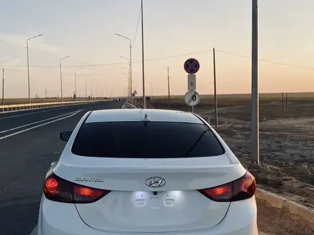 Hyundai Elantra 2013 года за 4 200 000 тг. в Атырау – фото 3