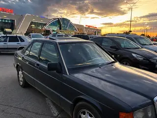 Mercedes-Benz 190