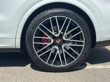 Porsche Cayenne 2024 года за 75 000 000 тг. в Алматы – фото 13