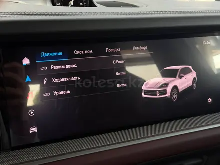 Porsche Cayenne 2024 года за 75 000 000 тг. в Алматы – фото 25