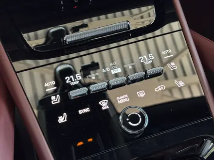 Porsche Cayenne 2024 года за 75 000 000 тг. в Алматы – фото 26