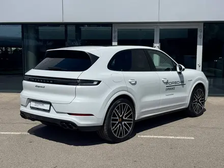 Porsche Cayenne 2024 года за 75 000 000 тг. в Алматы – фото 4