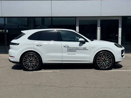 Porsche Cayenne 2024 года за 75 000 000 тг. в Алматы – фото 6