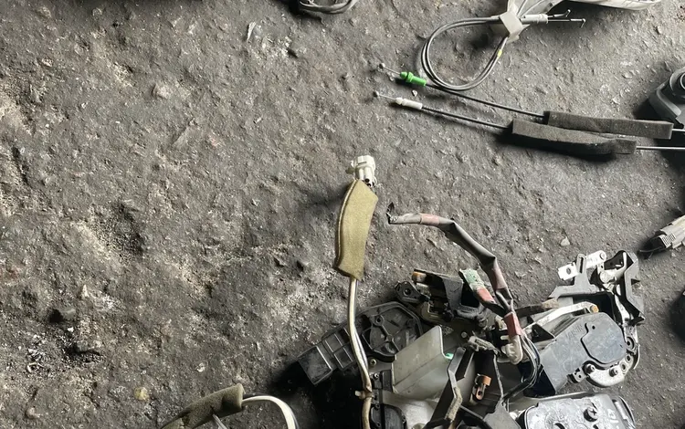 Дверной замок за 15 000 тг. в Алматы
