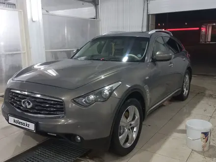 Infiniti FX35 2008 года за 7 700 000 тг. в Атырау – фото 2