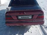 Mercedes-Benz E 220 1994 годаfor1 300 000 тг. в Жезказган – фото 2