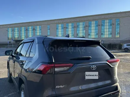 Toyota RAV4 2019 года за 12 000 000 тг. в Актобе – фото 3