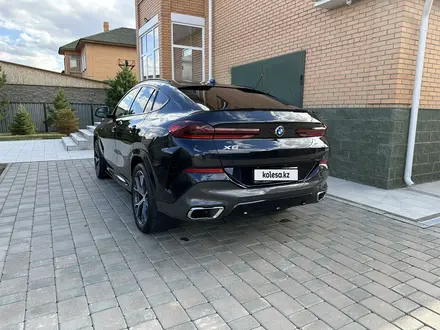 BMW X6 2021 года за 48 000 000 тг. в Астана – фото 2