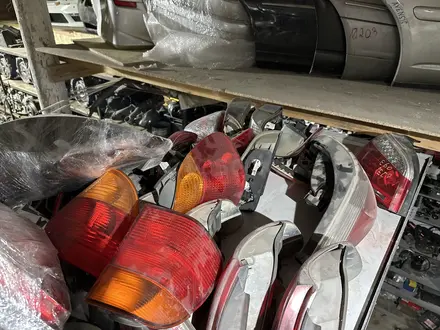Фонарь на Bmw за 9 900 тг. в Актау – фото 3