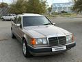 Mercedes-Benz E 200 1993 годаfor2 200 000 тг. в Кулан – фото 13