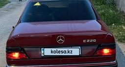 Mercedes-Benz E 220 1993 года за 1 850 000 тг. в Тараз – фото 2