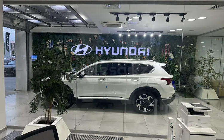Hyundai Santa Fe 2023 годаүшін19 000 000 тг. в Астана