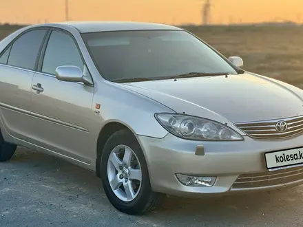 Toyota Camry 2005 года за 3 500 000 тг. в Атырау – фото 5