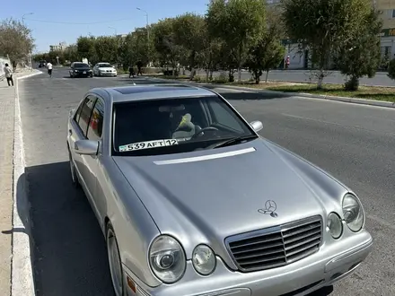 Mercedes-Benz E 320 2000 года за 4 500 000 тг. в Жанаозен