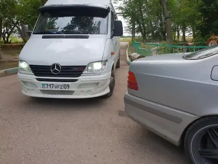 Передняя накладка на бампер Sprinter W903 за 60 000 тг. в Алматы – фото 14