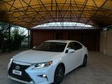 Lexus ES 350 2015 года за 11 000 000 тг. в Атырау