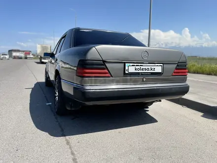 Mercedes-Benz E 230 1992 года за 2 000 000 тг. в Алматы – фото 14
