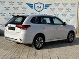 Mitsubishi Outlander 2022 года за 13 050 000 тг. в Атырау – фото 3