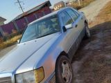Mercedes-Benz E 230 1991 годаfor950 000 тг. в Талдыкорган – фото 4