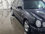 Mercedes-Benz E 230 1997 годаүшін2 600 000 тг. в Астана – фото 2