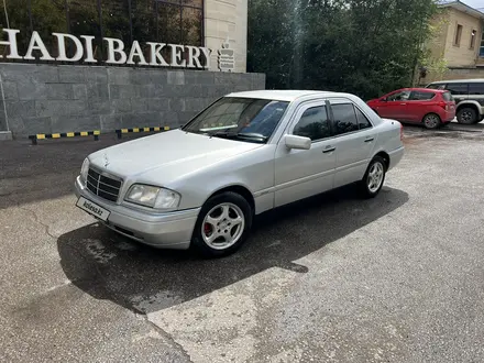 Mercedes-Benz C 200 1995 года за 1 720 000 тг. в Астана – фото 5