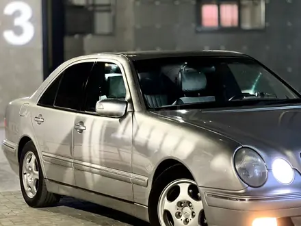 Mercedes-Benz E 280 2001 года за 5 000 000 тг. в Актобе – фото 3