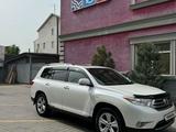 Toyota Highlander 2013 года за 15 500 000 тг. в Алматы