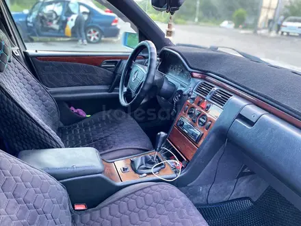 Mercedes-Benz E 230 1996 года за 2 500 000 тг. в Караганда – фото 11