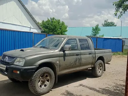 Mitsubishi L200 2006 года за 1 700 000 тг. в Актобе – фото 2