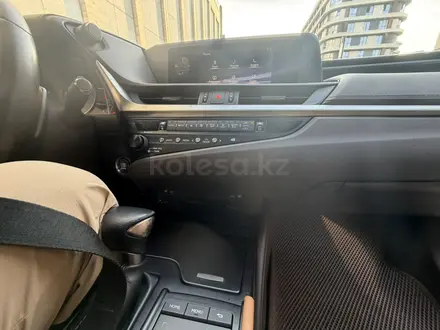 Lexus ES 250 2019 года за 15 900 000 тг. в Алматы – фото 12