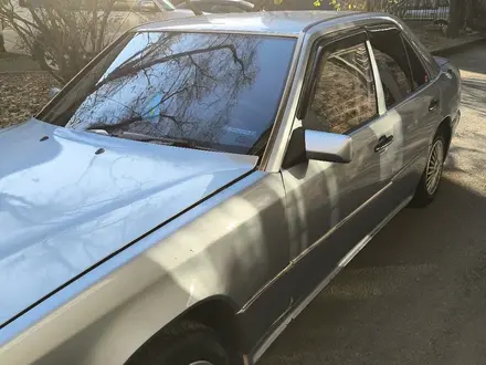 Mercedes-Benz E 230 1991 года за 1 800 000 тг. в Алматы – фото 6