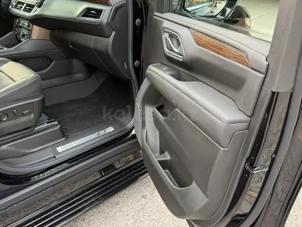 Chevrolet Tahoe 2022 года за 42 000 000 тг. в Алматы – фото 12