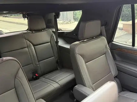 Chevrolet Tahoe 2022 года за 42 000 000 тг. в Алматы – фото 16