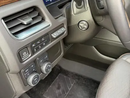 Chevrolet Tahoe 2022 года за 42 000 000 тг. в Алматы – фото 18