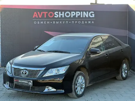 Toyota Camry 2013 года за 8 690 000 тг. в Актобе