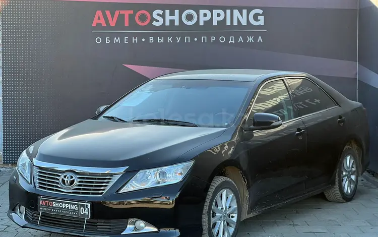 Toyota Camry 2013 года за 8 690 000 тг. в Актобе