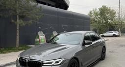 BMW 530 2021 года за 24 000 000 тг. в Алматы – фото 2