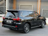 Lexus LX 570 2018 года за 41 500 000 тг. в Шымкент – фото 3