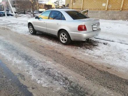 Audi A4 1998 года за 1 900 000 тг. в Астана – фото 3