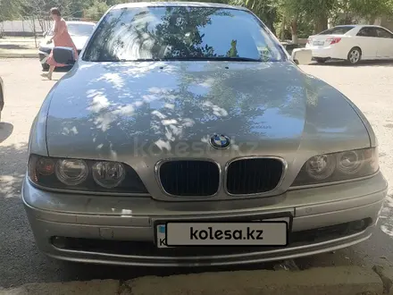 BMW 520 2001 года за 3 000 000 тг. в Тараз – фото 2