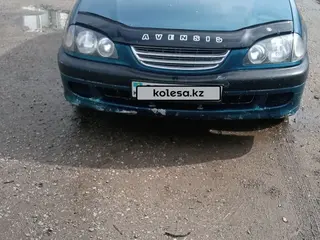 Toyota Avensis, 1998
