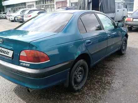 Toyota Avensis 1998 года за 1 200 000 тг. в Петропавловск – фото 4