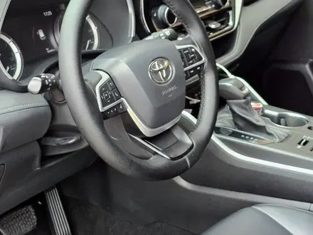 Toyota Highlander 2022 года за 20 500 000 тг. в Алматы – фото 3