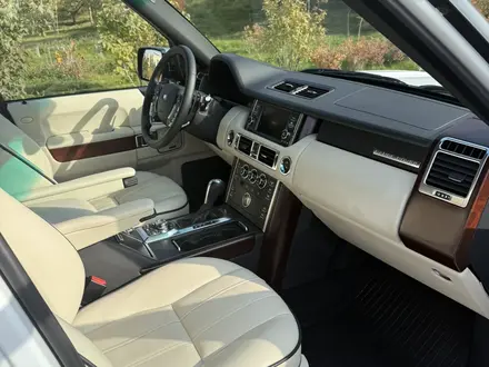Land Rover Range Rover 2012 года за 22 000 000 тг. в Алматы – фото 11