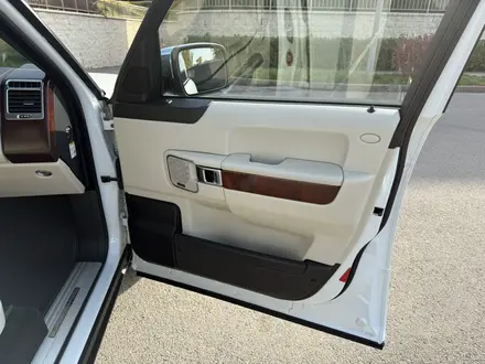 Land Rover Range Rover 2012 года за 22 000 000 тг. в Алматы – фото 12