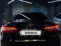 Toyota Camry 2021 года за 18 500 000 тг. в Алматы